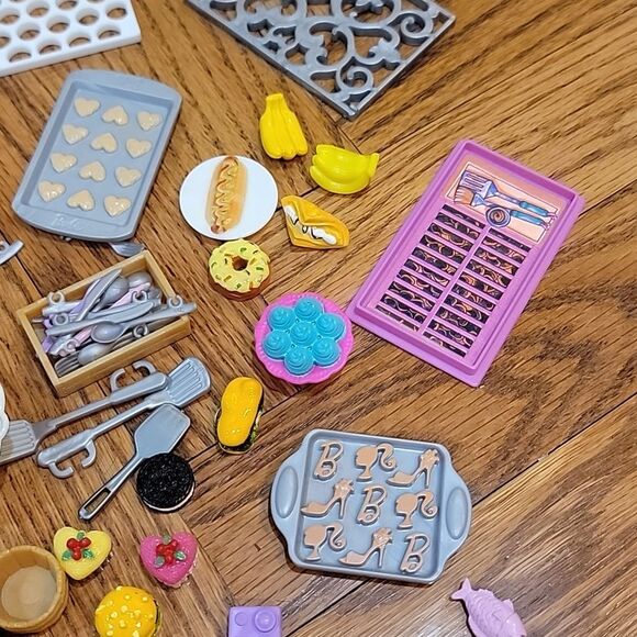 Barbie accessories and toys bundle - Picture 8 of 9